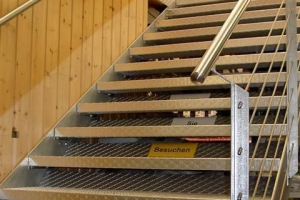 Chromstahlhandlauf mit Treppe